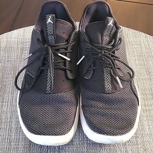 Jordan Gray Sneakers